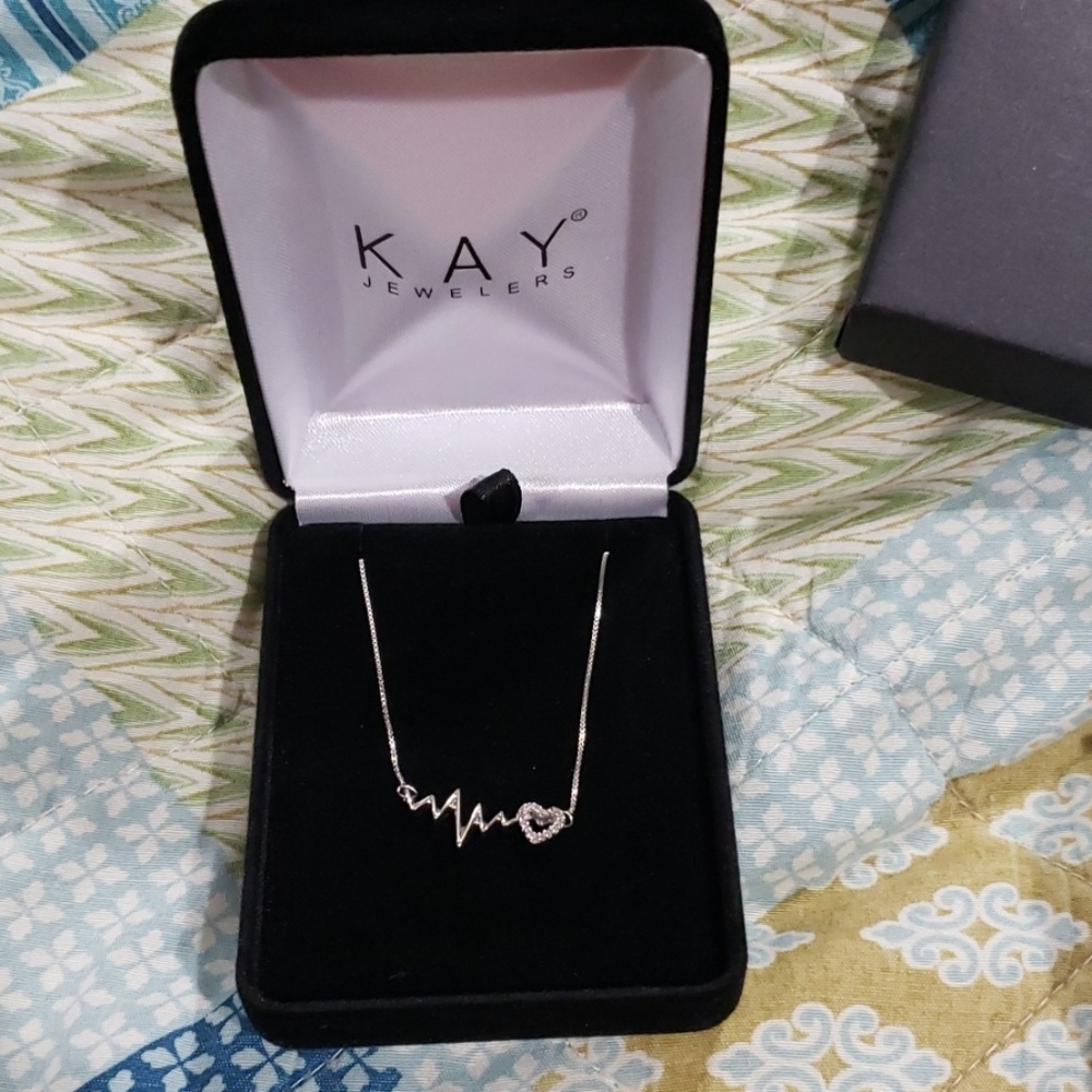 Kay Jewlers heart beat necklace